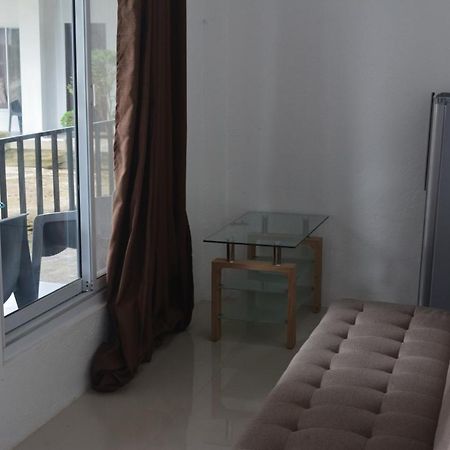 Sergi'S Resort And Hotel Palompon 外观 照片