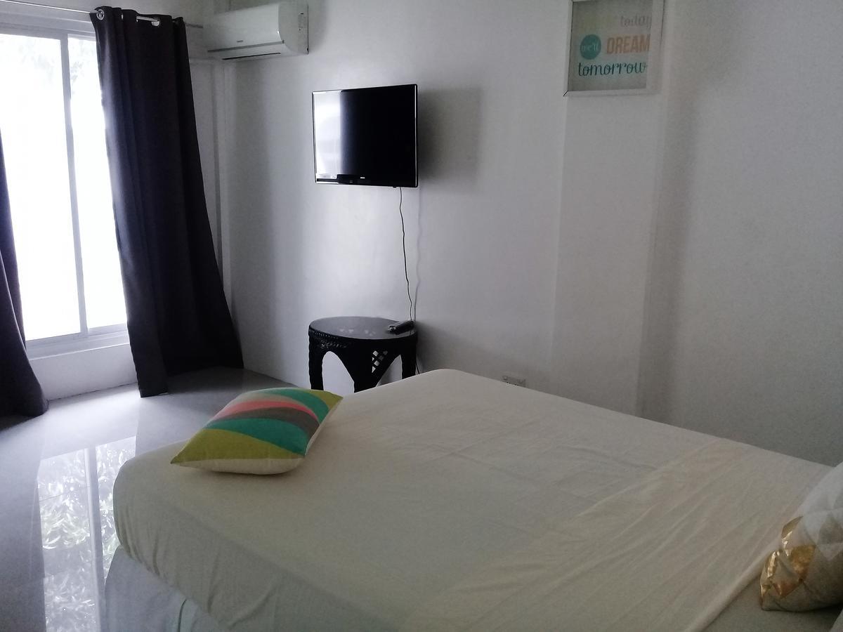 Sergi'S Resort And Hotel Palompon 外观 照片